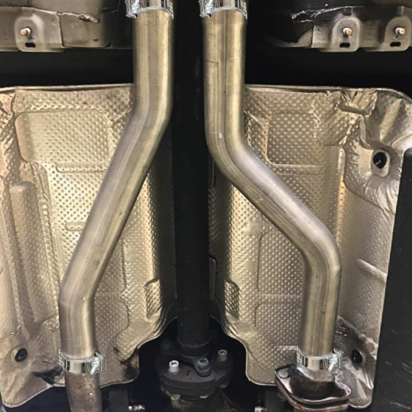 Dodge Charger/Challenger/300 Mid-Muffler Delete Kit 2.25in