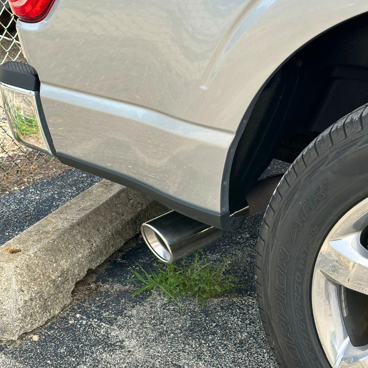 Ford F-150 single outlet exhaust tip – polished stainless finish